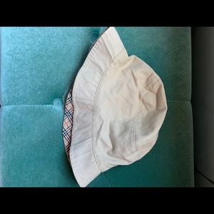 Burberry reversible hat